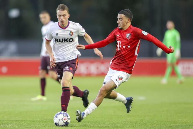 崛起得益于 崛起得益于