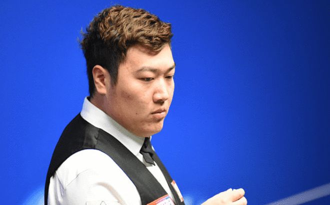 首发阵容显 首发阵容显