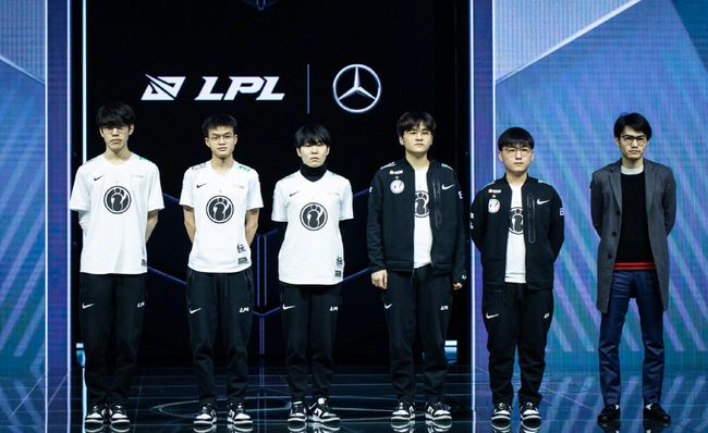 触球次数增 触球次数增